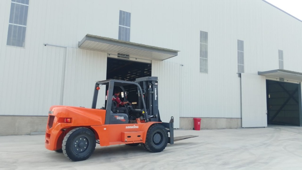 Industrial Factory Forklift Mobilization